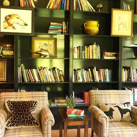 The Hare & Hounds Hotel تيتبري المظهر الخارجي الصورة