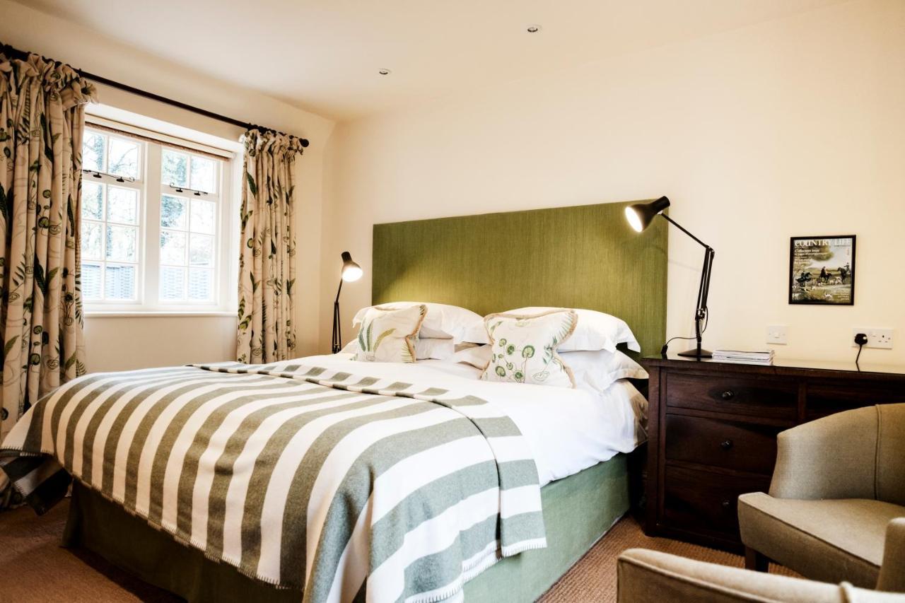 The Hare & Hounds Hotel تيتبري المظهر الخارجي الصورة