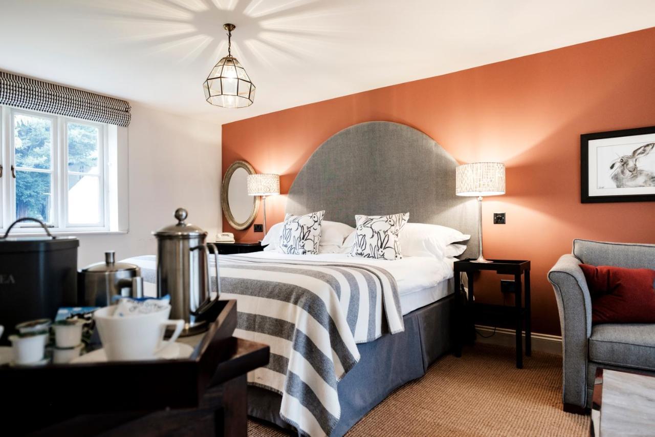 The Hare & Hounds Hotel تيتبري المظهر الخارجي الصورة