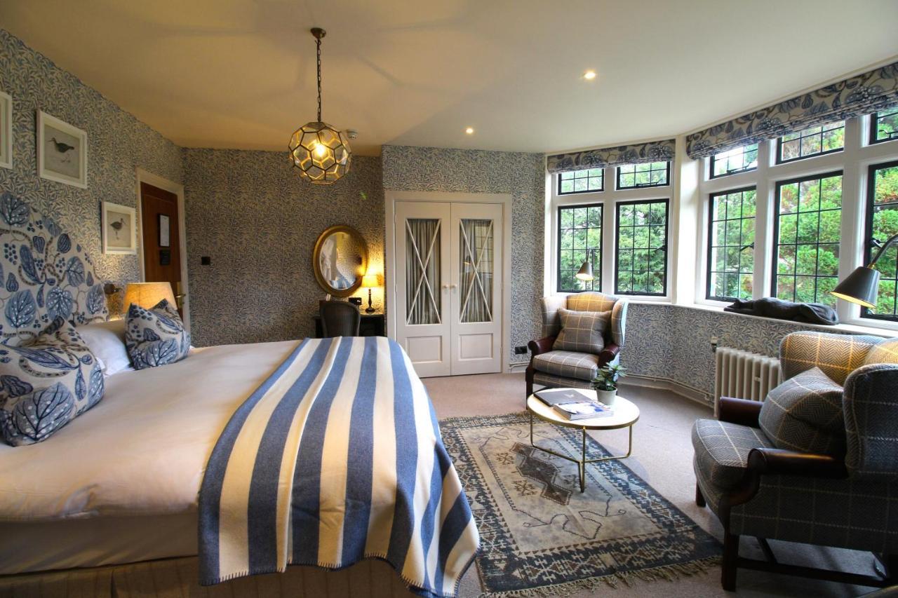 The Hare & Hounds Hotel تيتبري المظهر الخارجي الصورة