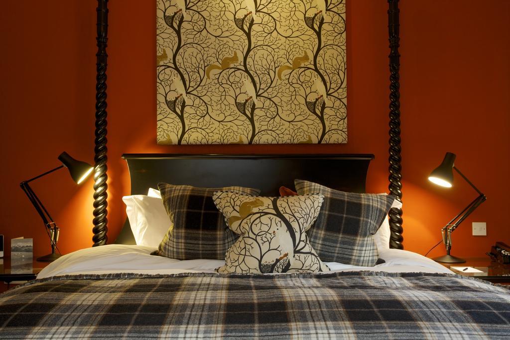 The Hare & Hounds Hotel تيتبري المظهر الخارجي الصورة