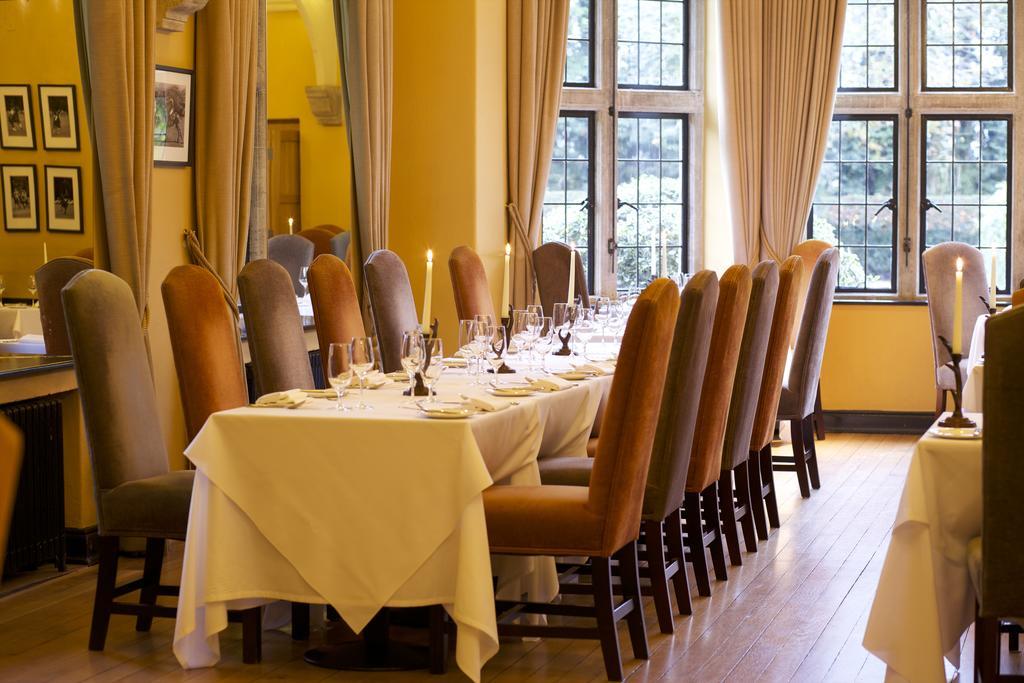 The Hare & Hounds Hotel تيتبري المظهر الخارجي الصورة