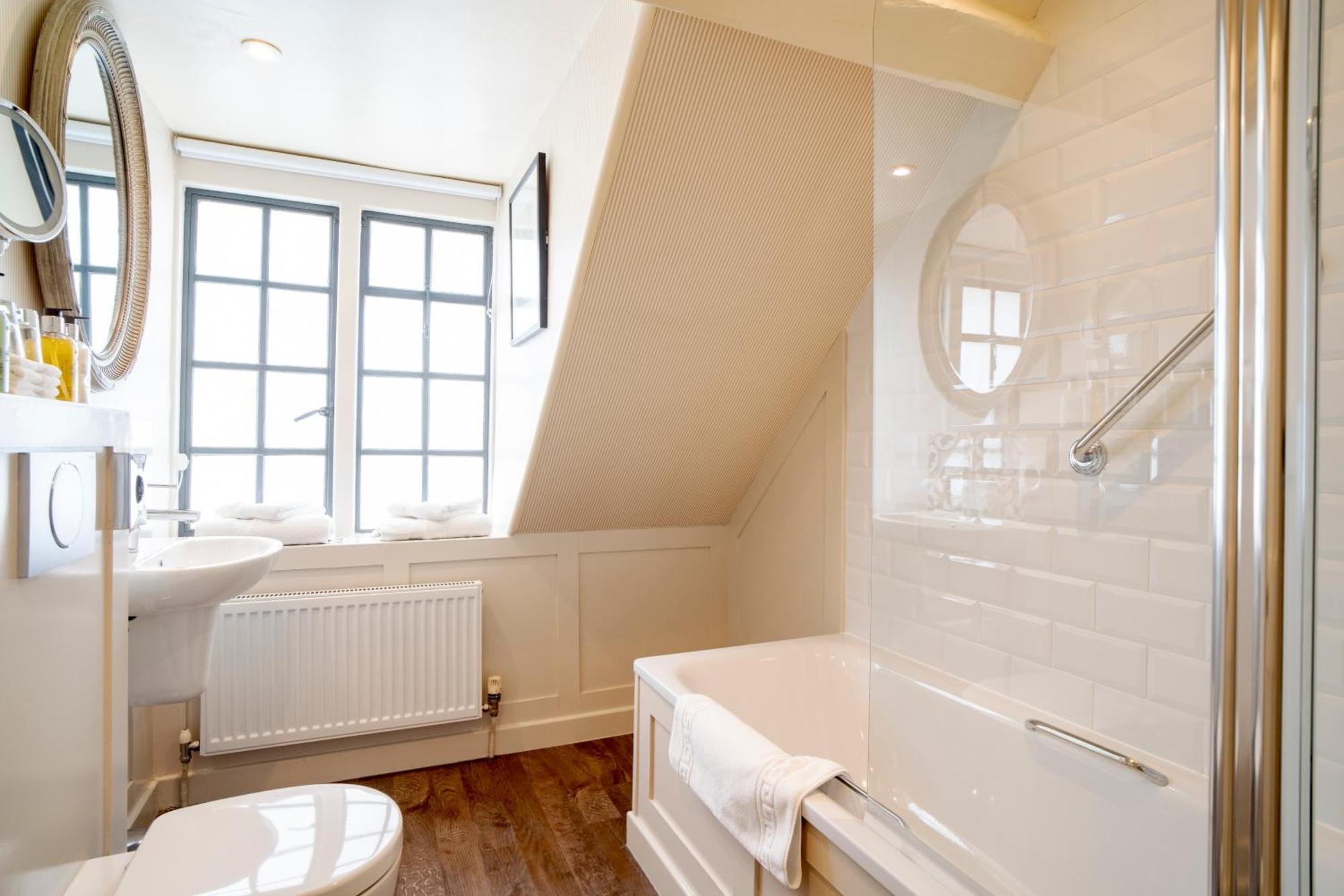 The Hare & Hounds Hotel تيتبري الغرفة الصورة