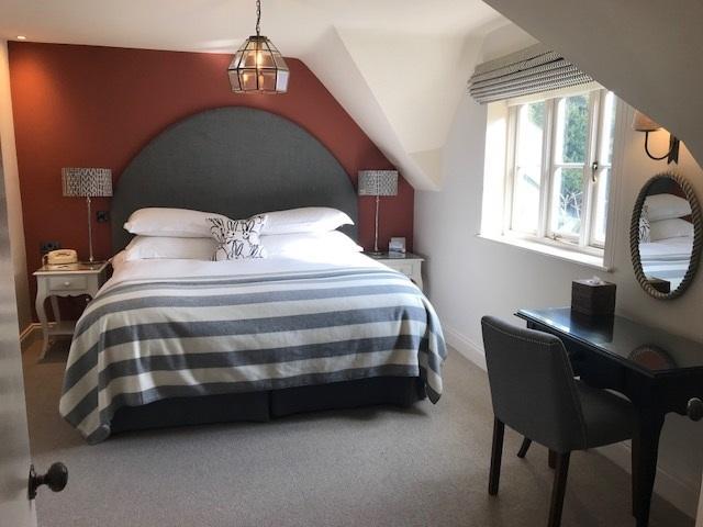 The Hare & Hounds Hotel تيتبري المظهر الخارجي الصورة