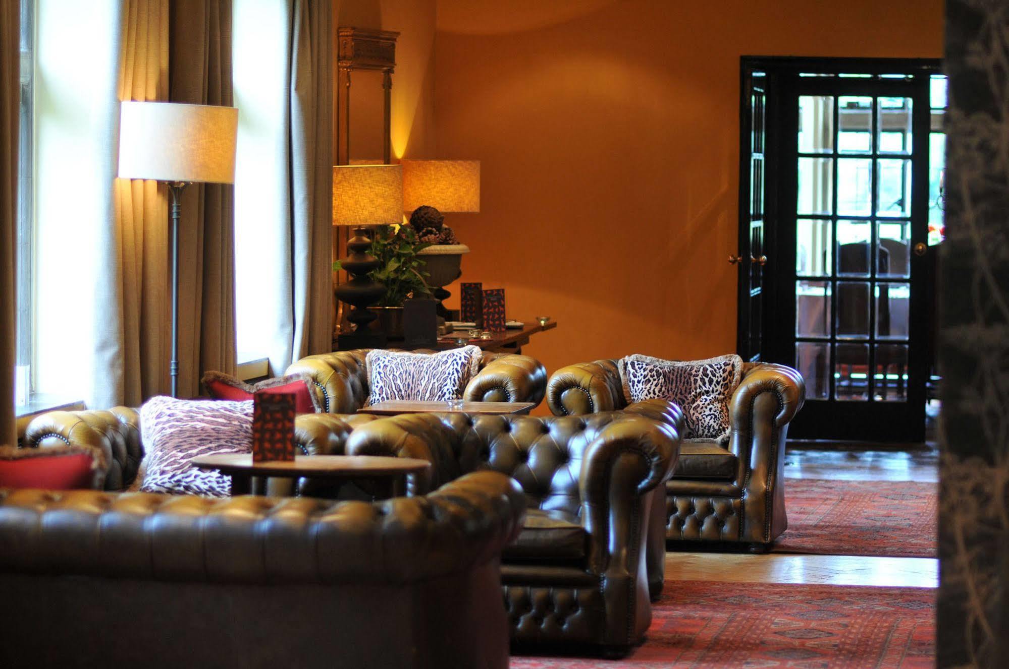 The Hare & Hounds Hotel تيتبري المظهر الخارجي الصورة